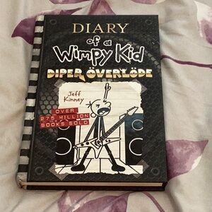 Diary of a Wimpy Kid: Diper Överlöde Book